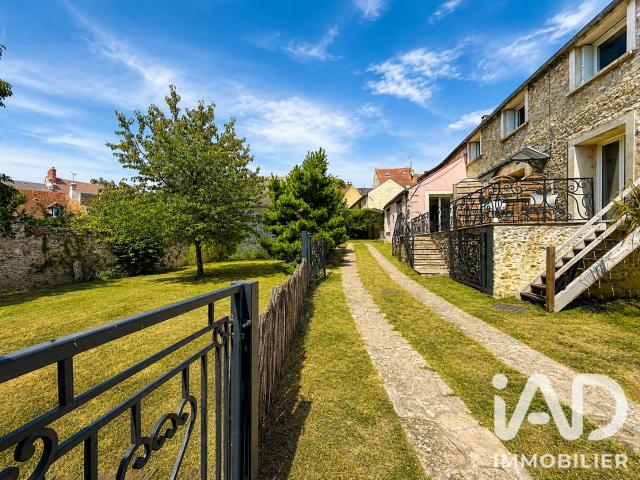 Maison 11 pièces 278 m²