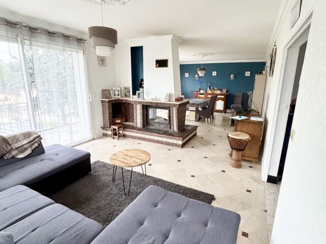 Maison 11 pièces 279 m²
