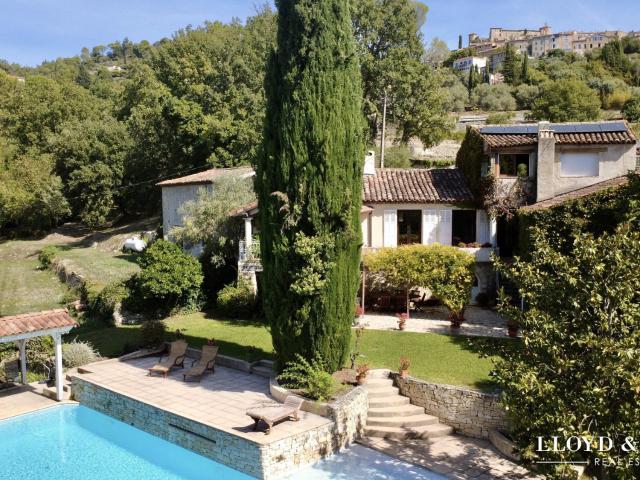 Maison 11 pièces 283 m²