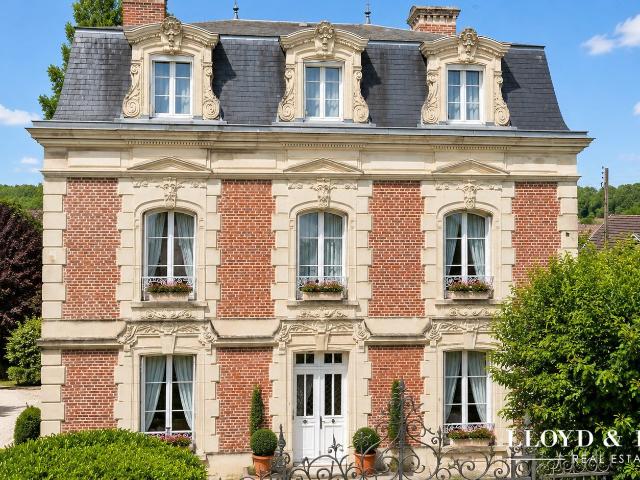 Maison 11 pièces 280 m²