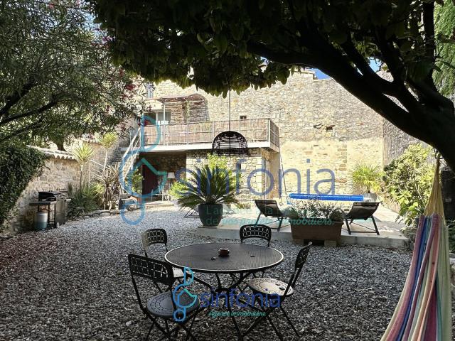 Maison 11 pièces 280 m²