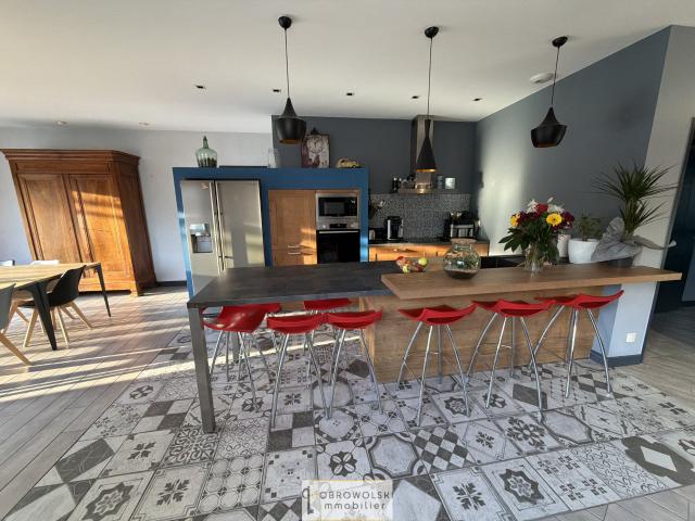 Maison 11 pièces 280 m²