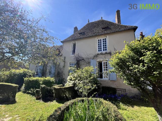 Maison 11 pièces 281 m²