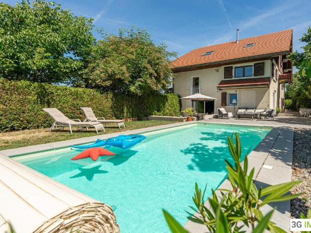 Maison 11 pièces 282 m²
