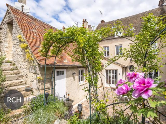 Maison 11 pièces 285 m²