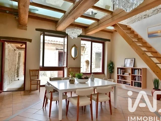 Maison 11 pièces 285 m²