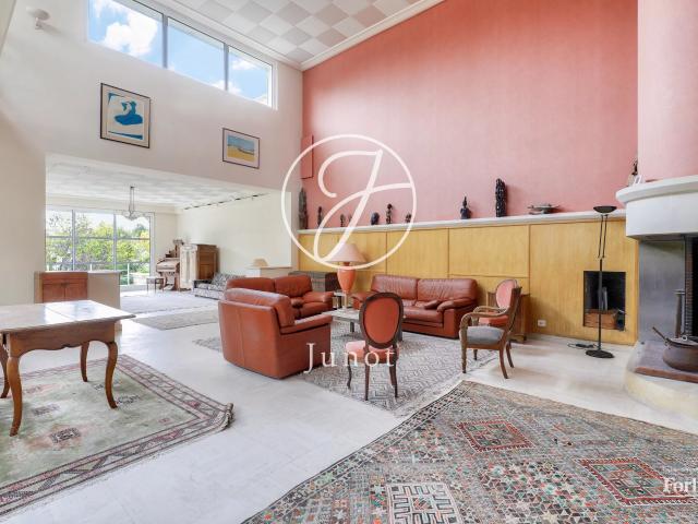 Maison 11 pièces 288 m²