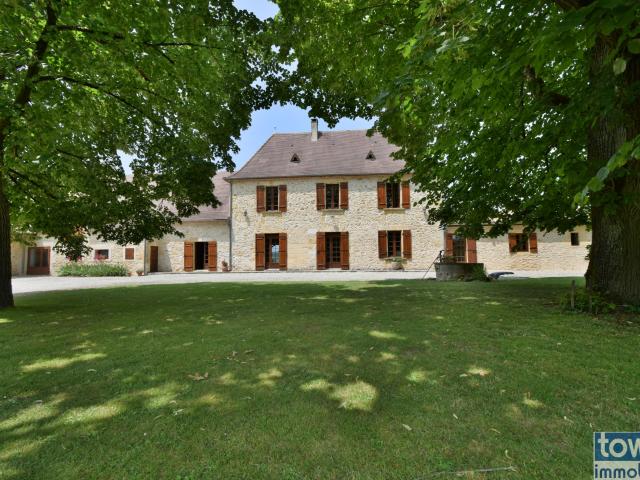Maison 11 pièces 289 m²