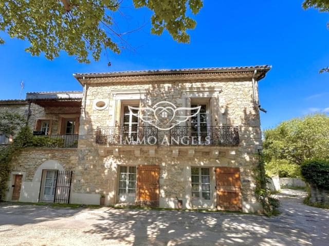 Maison 11 pièces 289 m²