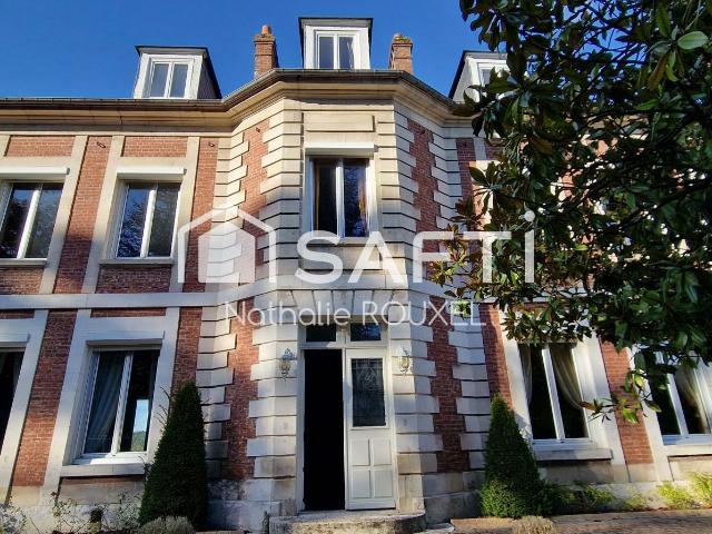 Maison 11 pièces 293 m²