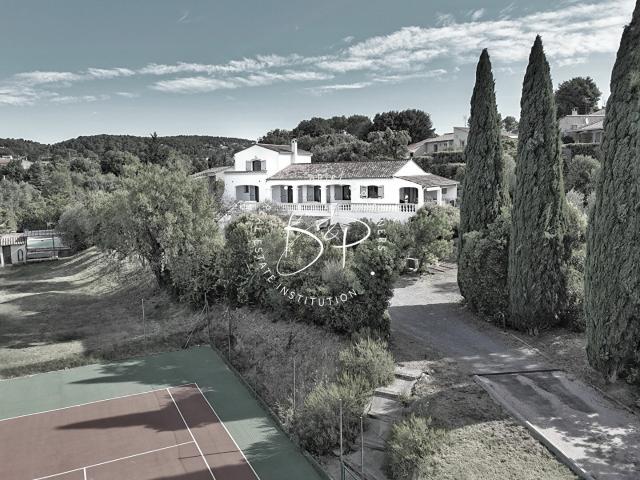Maison 11 pièces 293 m²