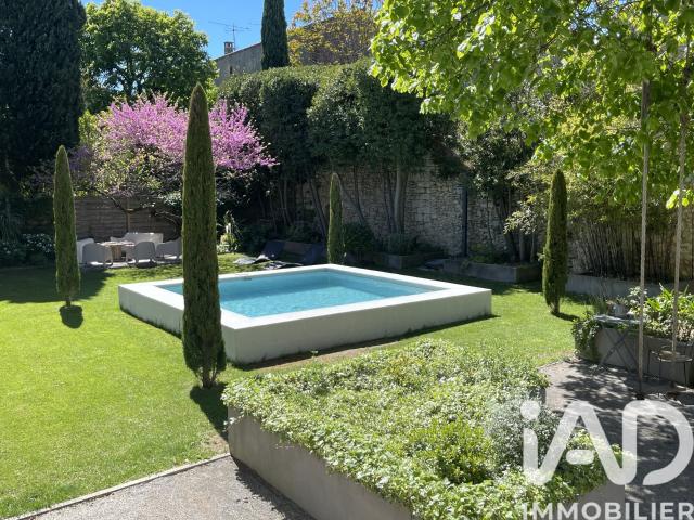 Maison 11 pièces 291 m²
