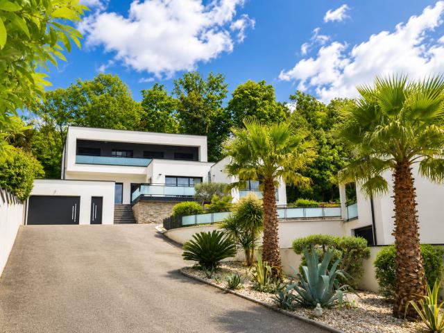 Maison 11 pièces 292 m²