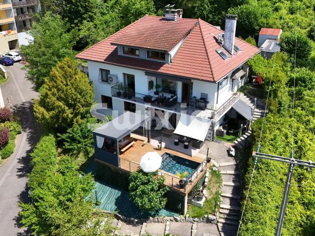 Maison 12 pièces 297 m²