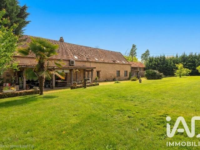 Maison 11 pièces 297 m²