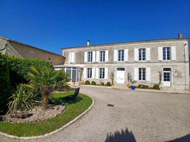 Maison 11 pièces 295 m²