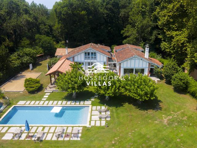 Maison 11 pièces 295 m²
