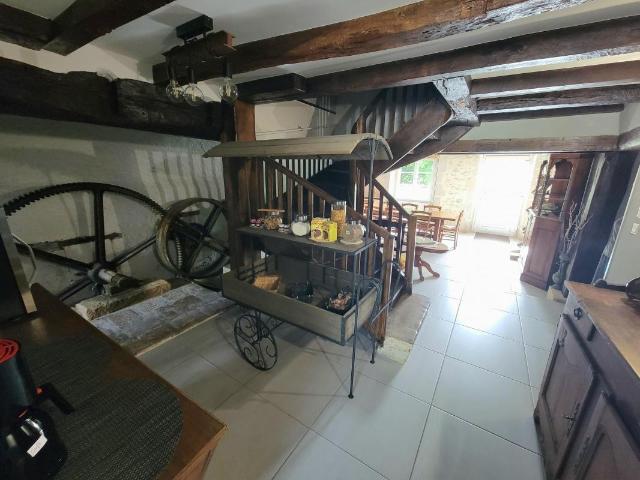 Maison 11 pièces 298 m²