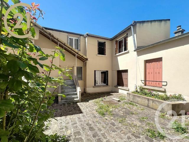 Maison 11 pièces 203 m²