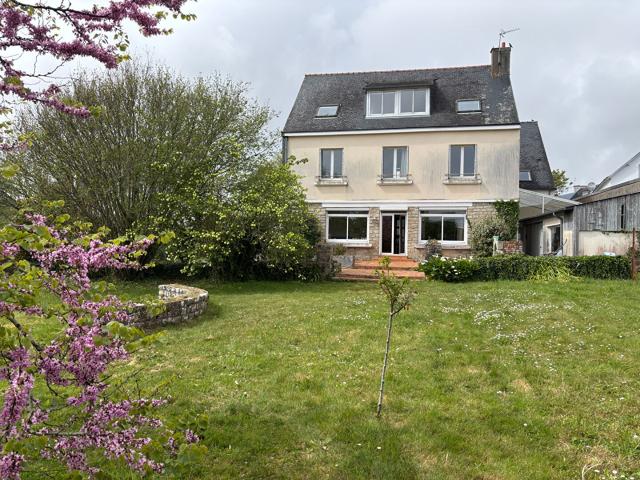 Maison 11 pièces 200 m²