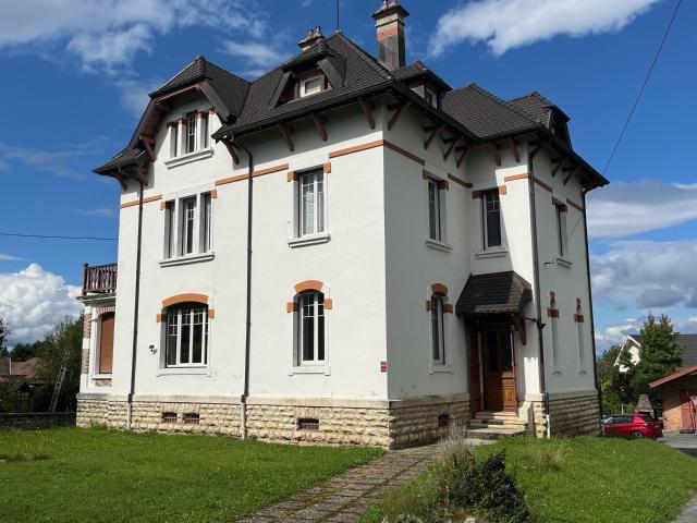 Maison 11 pièces 205 m²