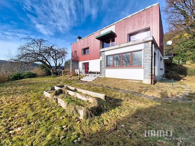 Maison 11 pièces 205 m²