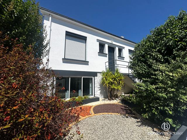Maison 11 pièces 208 m²