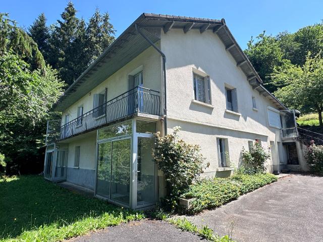 Maison 11 pièces 213 m²