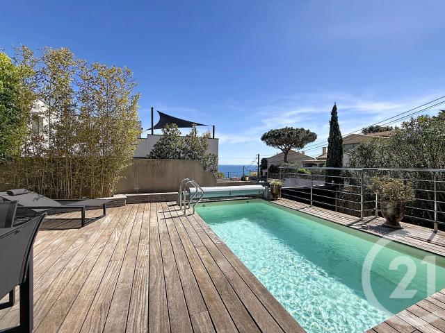 Maison 11 pièces 210 m²