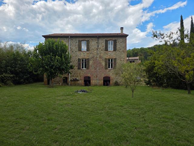Maison 11 pièces 210 m²