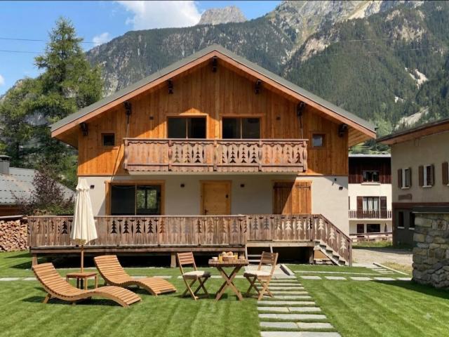 Maison 11 pièces 211 m²