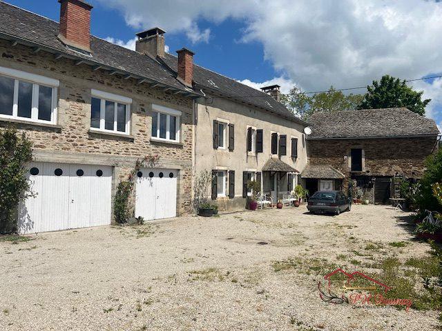 Maison 11 pièces 217 m²
