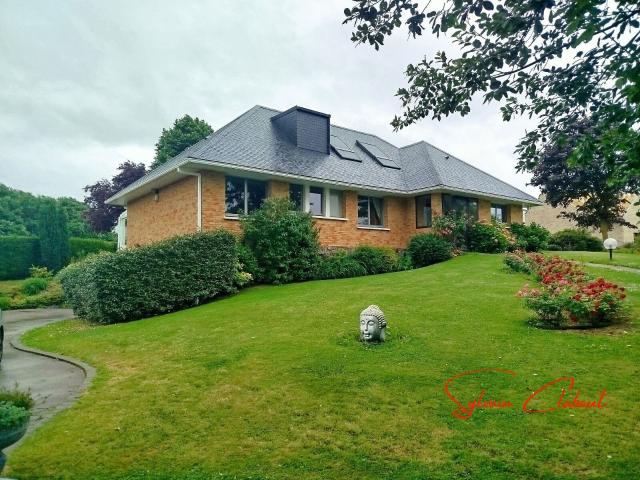 Maison 11 pièces 214 m²