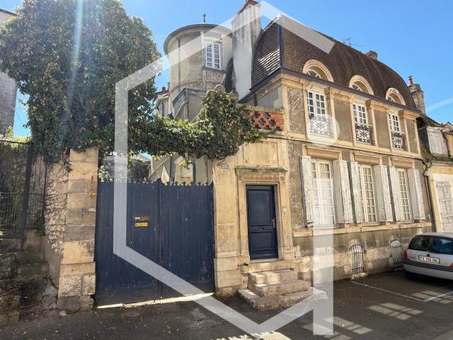 Maison 11 pièces 215 m²