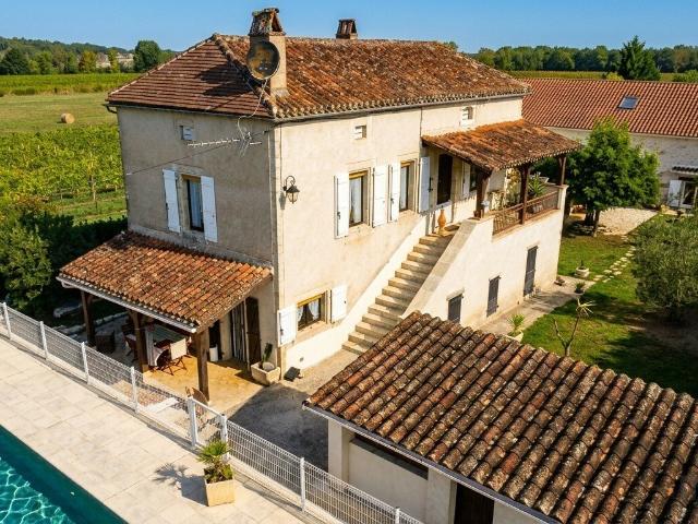 Maison 11 pièces 215 m²
