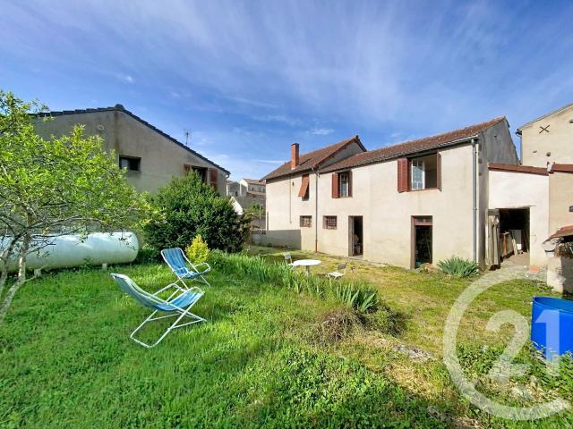 Maison 11 pièces 216 m²
