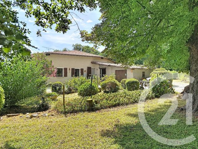 Maison 11 pièces 218 m²