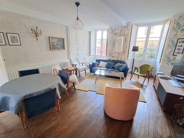 Maison 11 pièces 230 m²