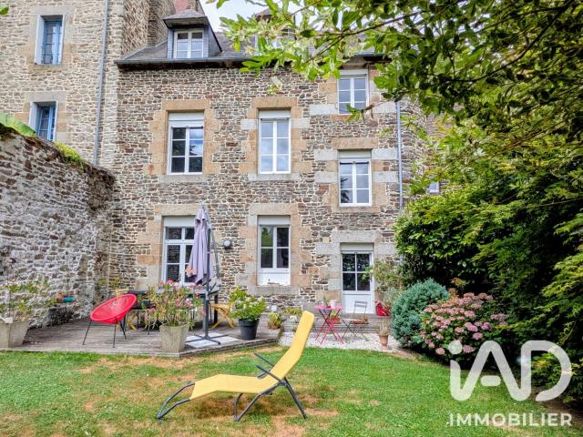 Maison 11 pièces 220 m²