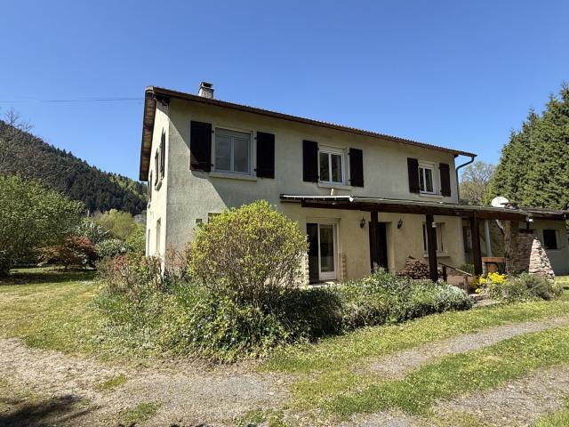 Maison 11 pièces 220 m²