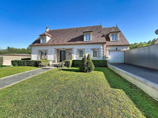 Maison 11 pièces 220 m²