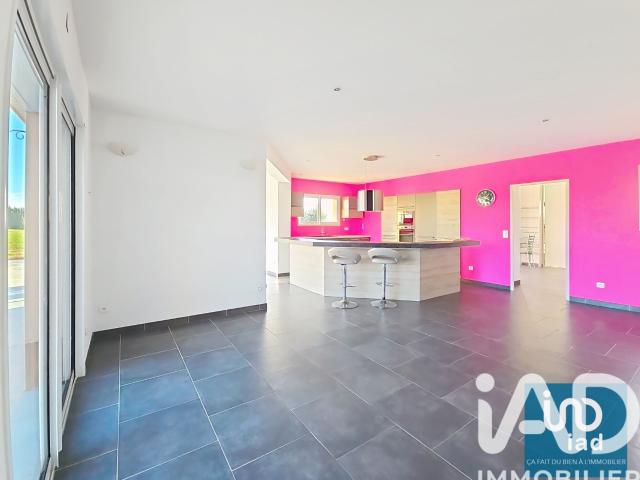Maison 11 pièces, 222 m² à louer à Maignaut Tauzia 32310