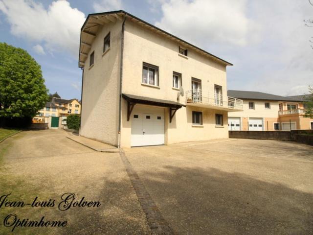 Maison 11 pièces 227 m²