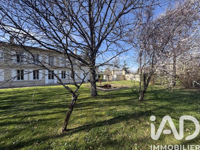 Maison 11 pièces 228 m²