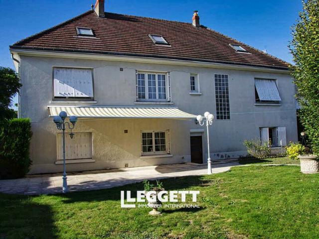 Maison 11 pièces 229 m²