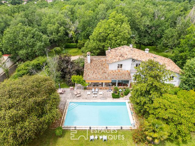 Maison 11 pièces 233 m²