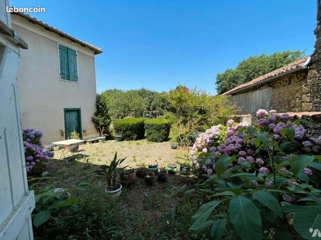 Maison 11 pièces 230 m²