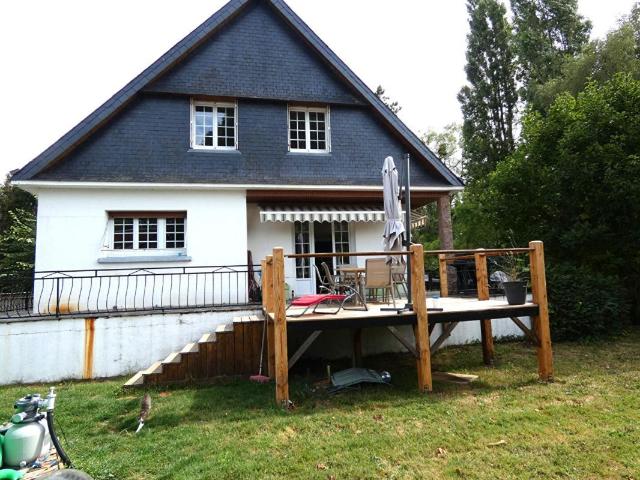 Maison 11 pièces 230 m²