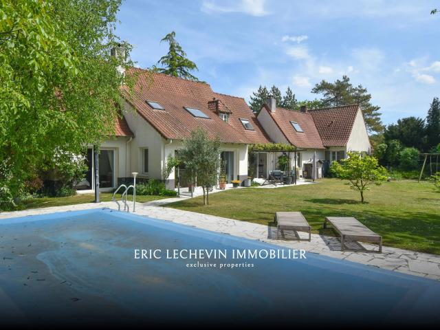 Maison 11 pièces 234 m²