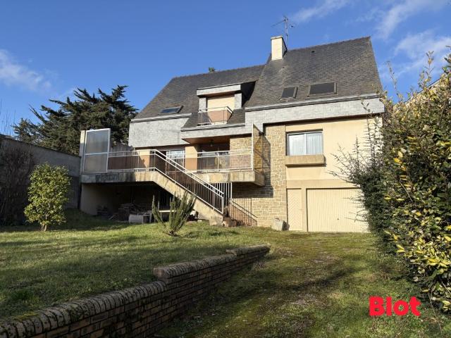 Maison 11 pièces 234 m²